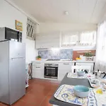 Maison Renee Διαμέρισμα Βιαρέτζιο
