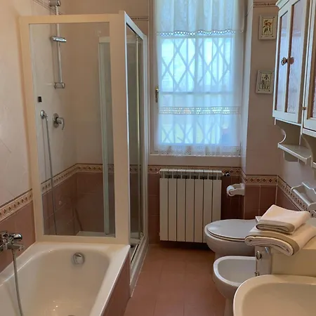 Apartment Maison Renee Viareggio